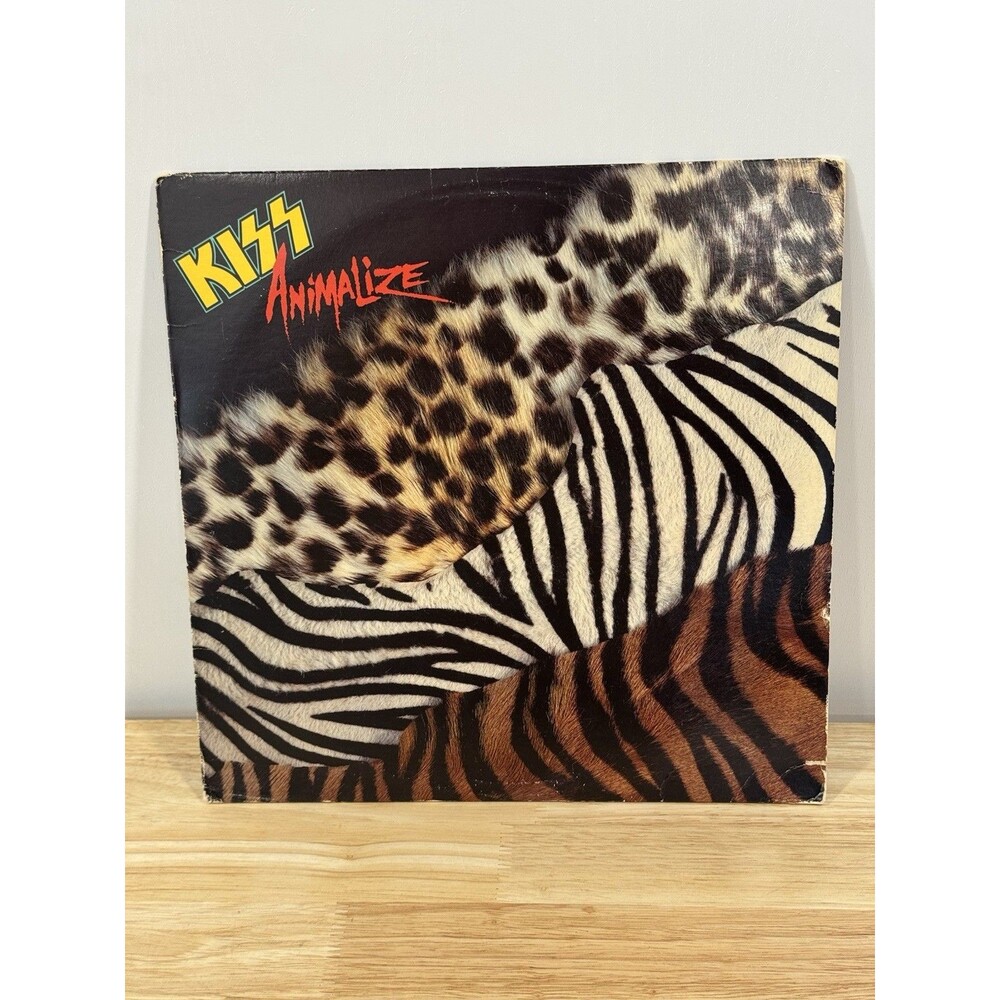 KISS Animalize Vinyl LP Record 1984 Mercury Records 422-822 495-1 M-1 VG+/VG+